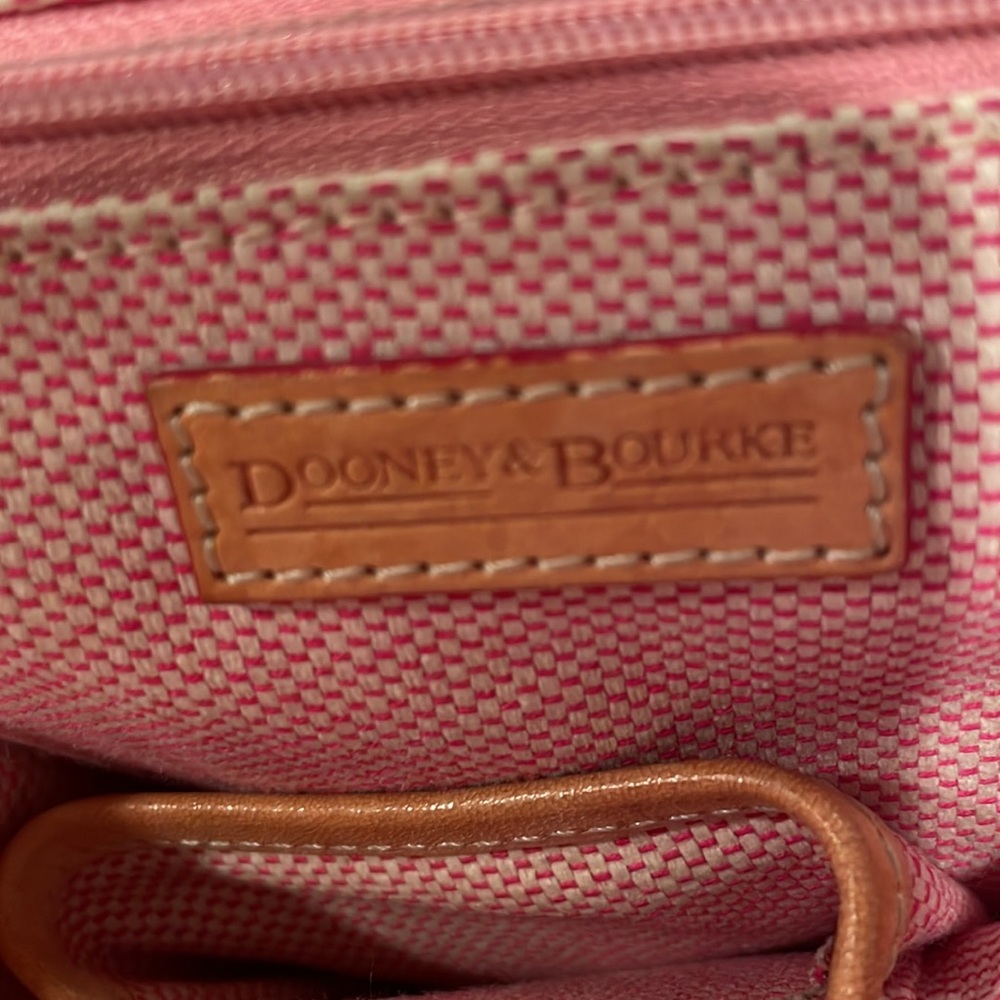 Dooney Bourke Cindy Lilly Bag, Brown Leather,
Canvas, Tote Preppy Classic Purse - Picture 5 of 15